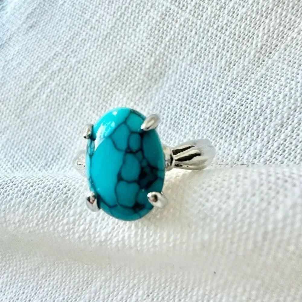 Oval faux turquoise ring size 8